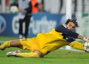 开云体育在线-阿尔卑斯之刃划破多哈夜空，阿方索·戴维斯引领瑞士风暴，淘汰卡塔尔挺进八强